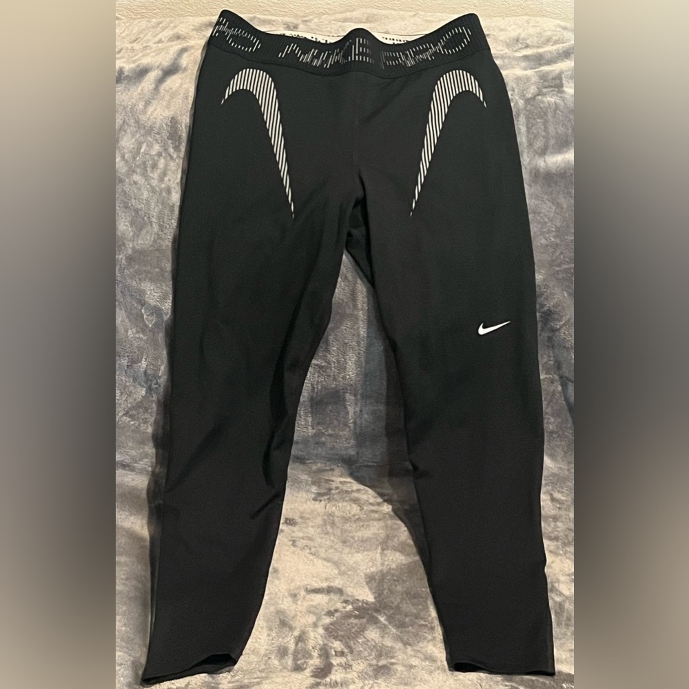 Nike Pro Black Running Leggings with White Swoosh size medium